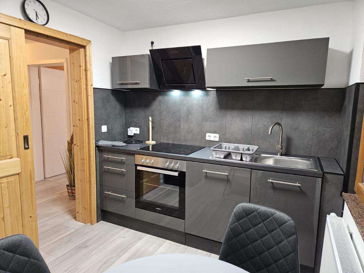 Fewo Am See, Ferienhaus, 7 Schlafzimmer, Waschmaschine, Businesswohnung Salzgitter Eksteriør bilde